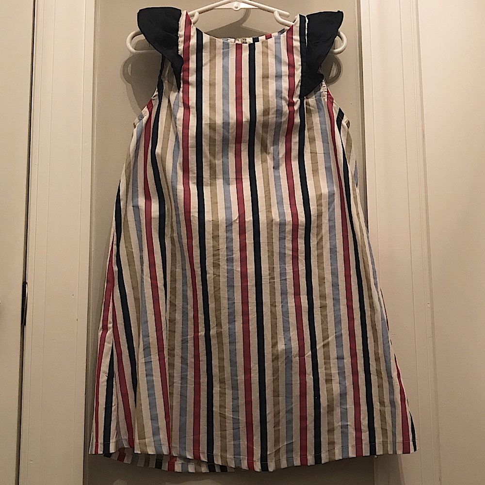 A.T.U.N. Sz. 6-7 Beige, white, red, lt blue, navy, flutter-sleeve dress, EUC